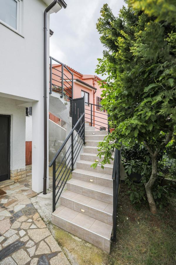 Sweet Apartment Tony Pula Exterior photo